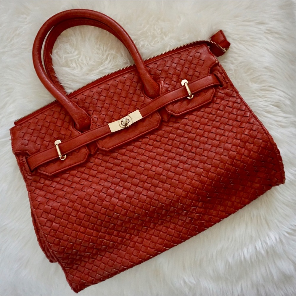 Cute handbag with black and white stripe interior